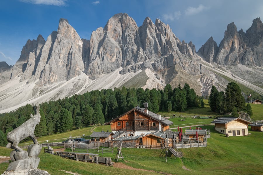 Rifugio Odle Geisler Alm restaurant on the Adolf Munkel trail